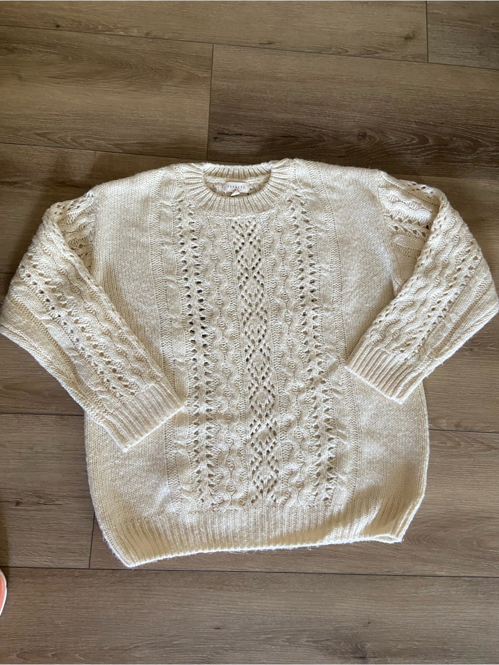 Promesa Cream Cable Crewneck Sweater